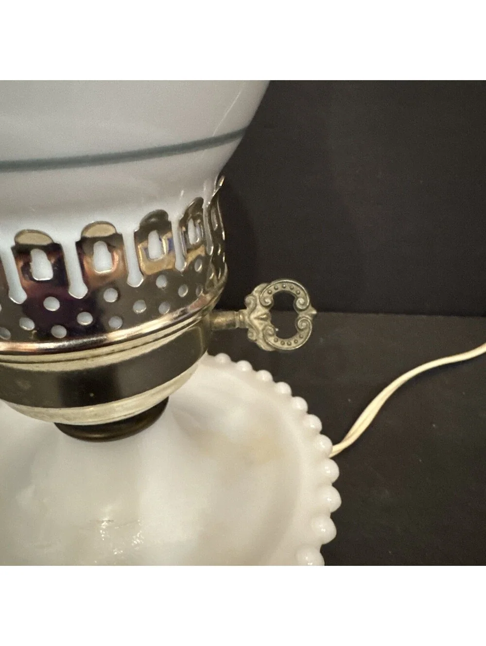 Vtg Hand Painted Milk Glass Electric Hurricane Hobnail Table Bedside Lamp 12.5”H